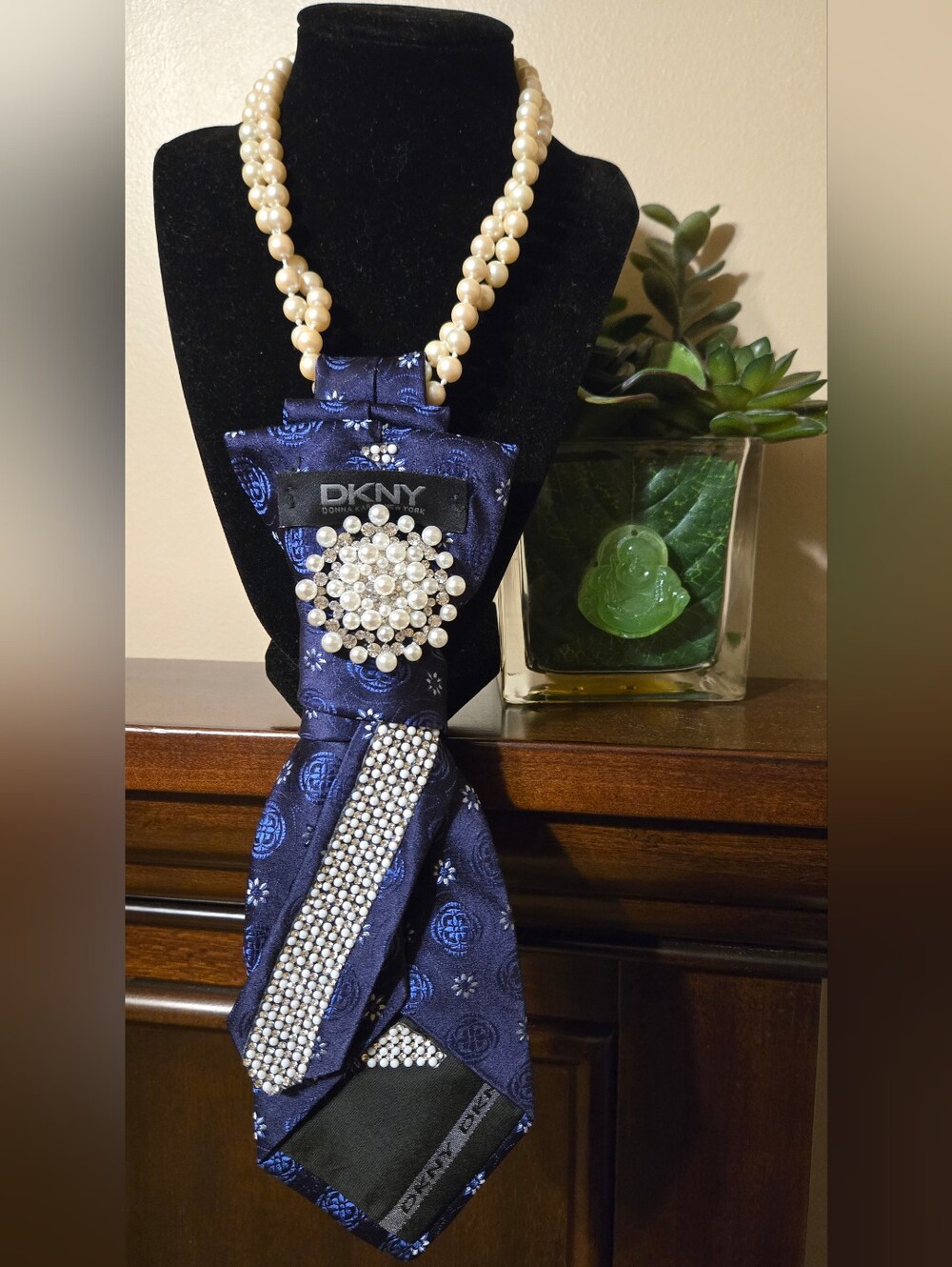 DKNY 100% Silk (Double Sided) Necklace Tie!